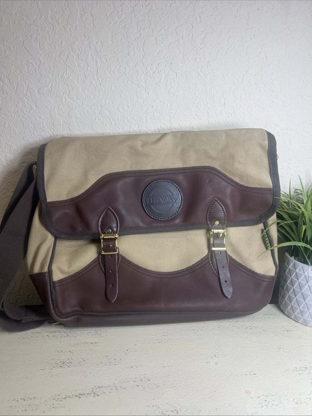 Duluth Pack Lee Valley Khaki Brown Leather Trim Messenger Book Work Travel Bag